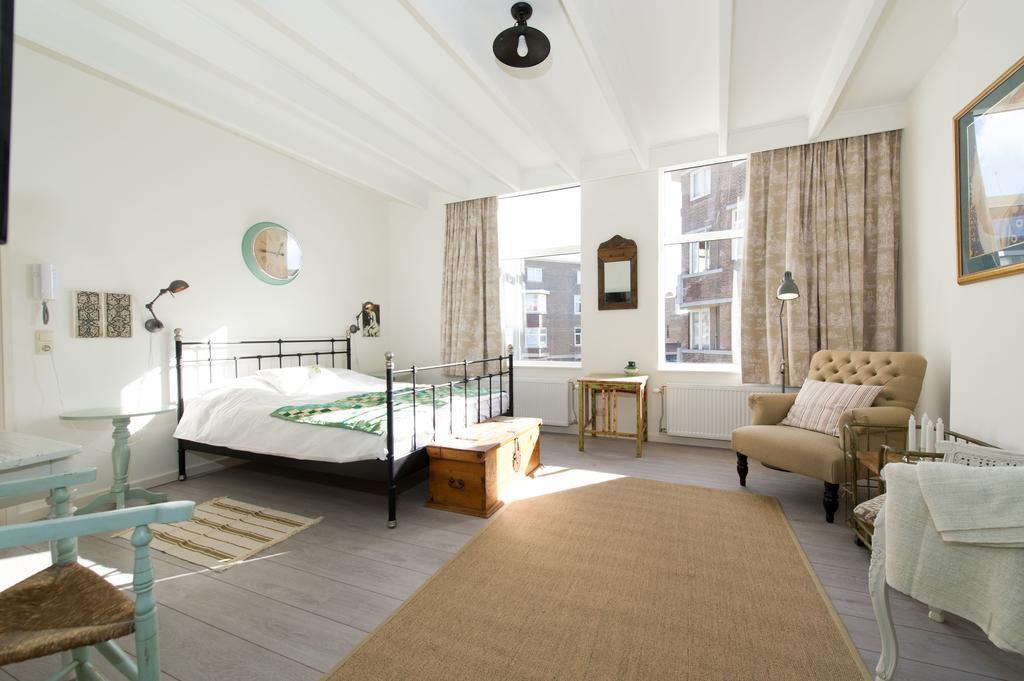 Alta Mar Studios La Haya Habitación foto